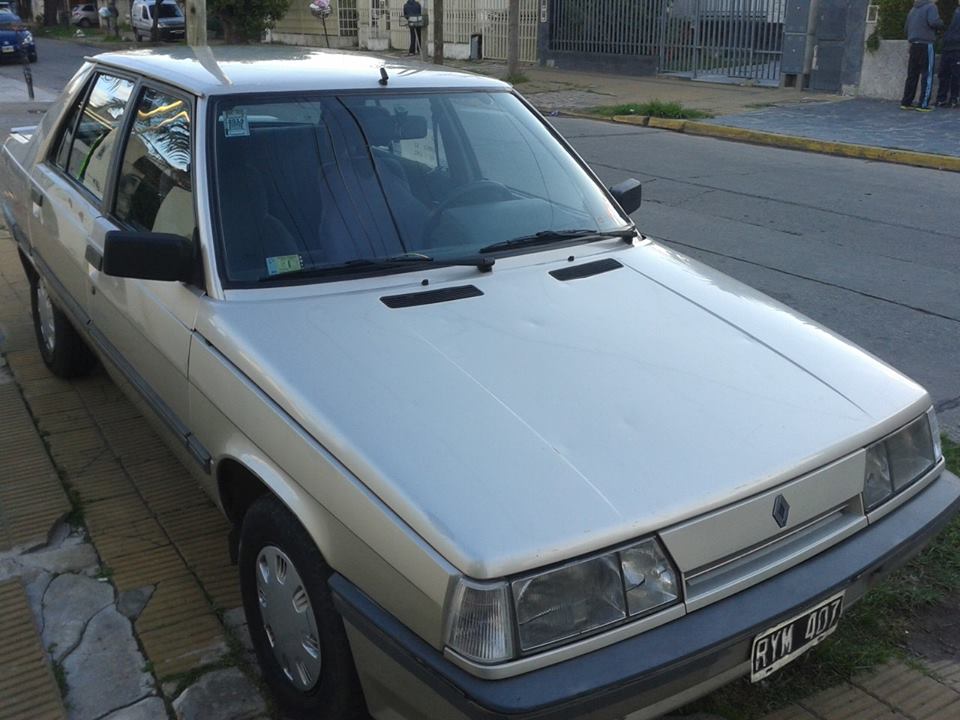 Se vende Renault 9 TXE Modelo 93 